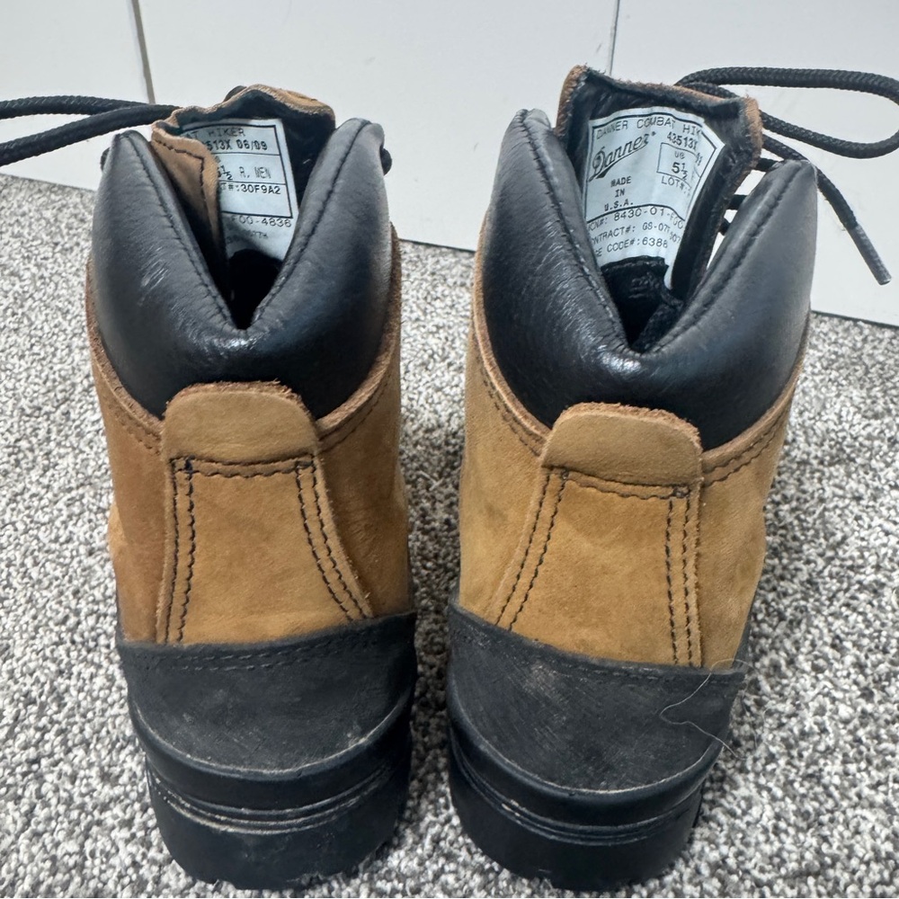 Danner Combat Hiker Boots Brown Leather Waterproof Vibram Sole Size Men 5.5 - Picture 3 of 9